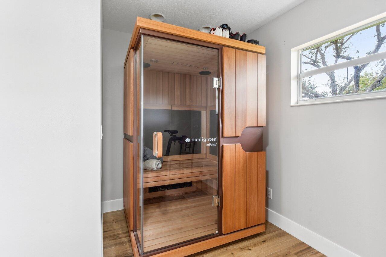 2232 SE Mcmaster Street