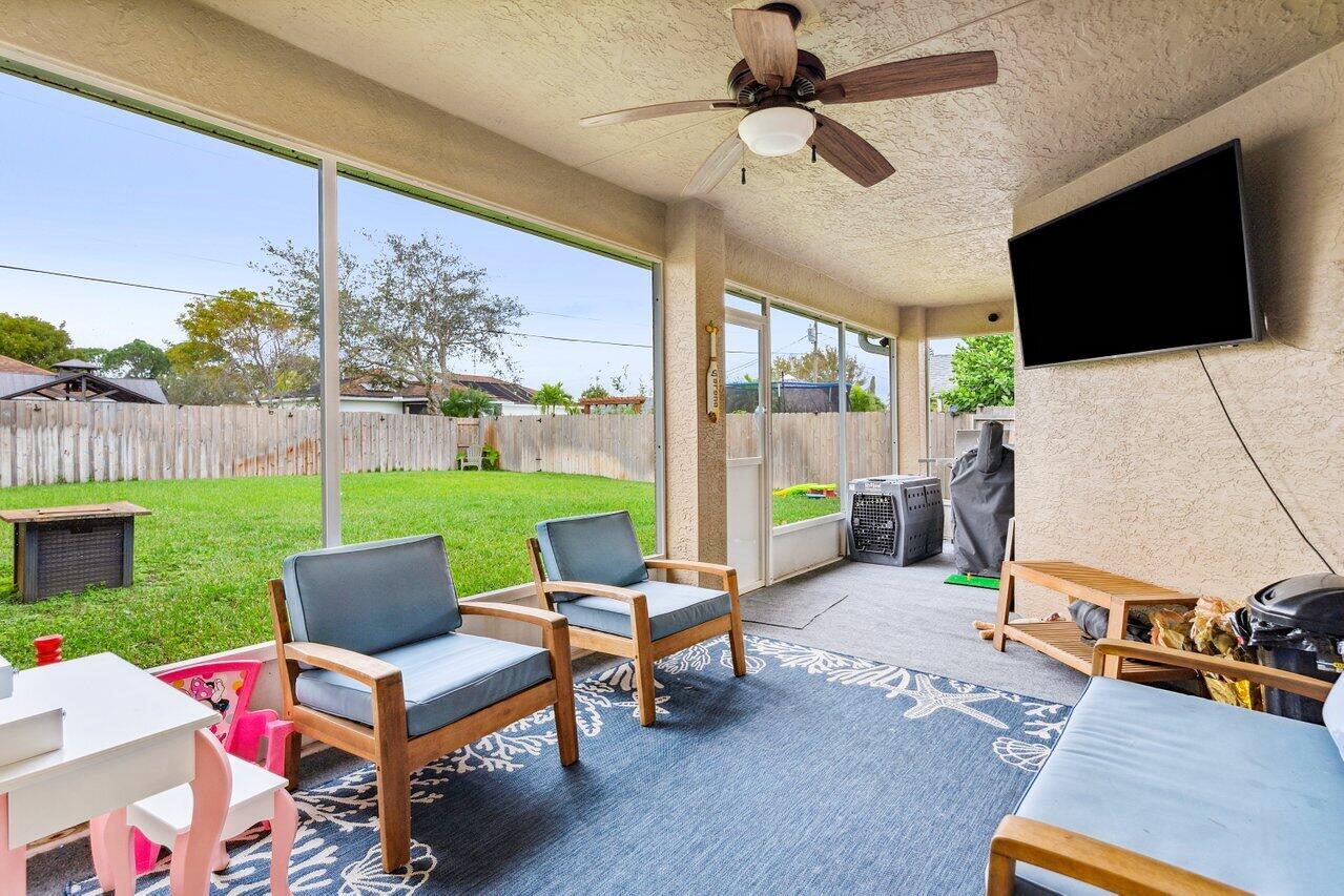 2232 SE Mcmaster Street