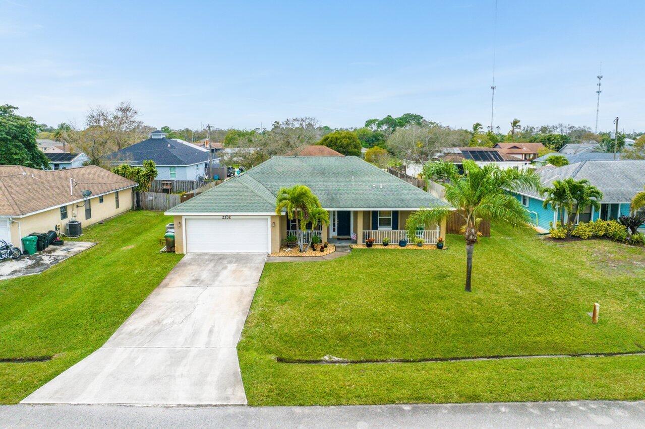 2232 SE Mcmaster Street