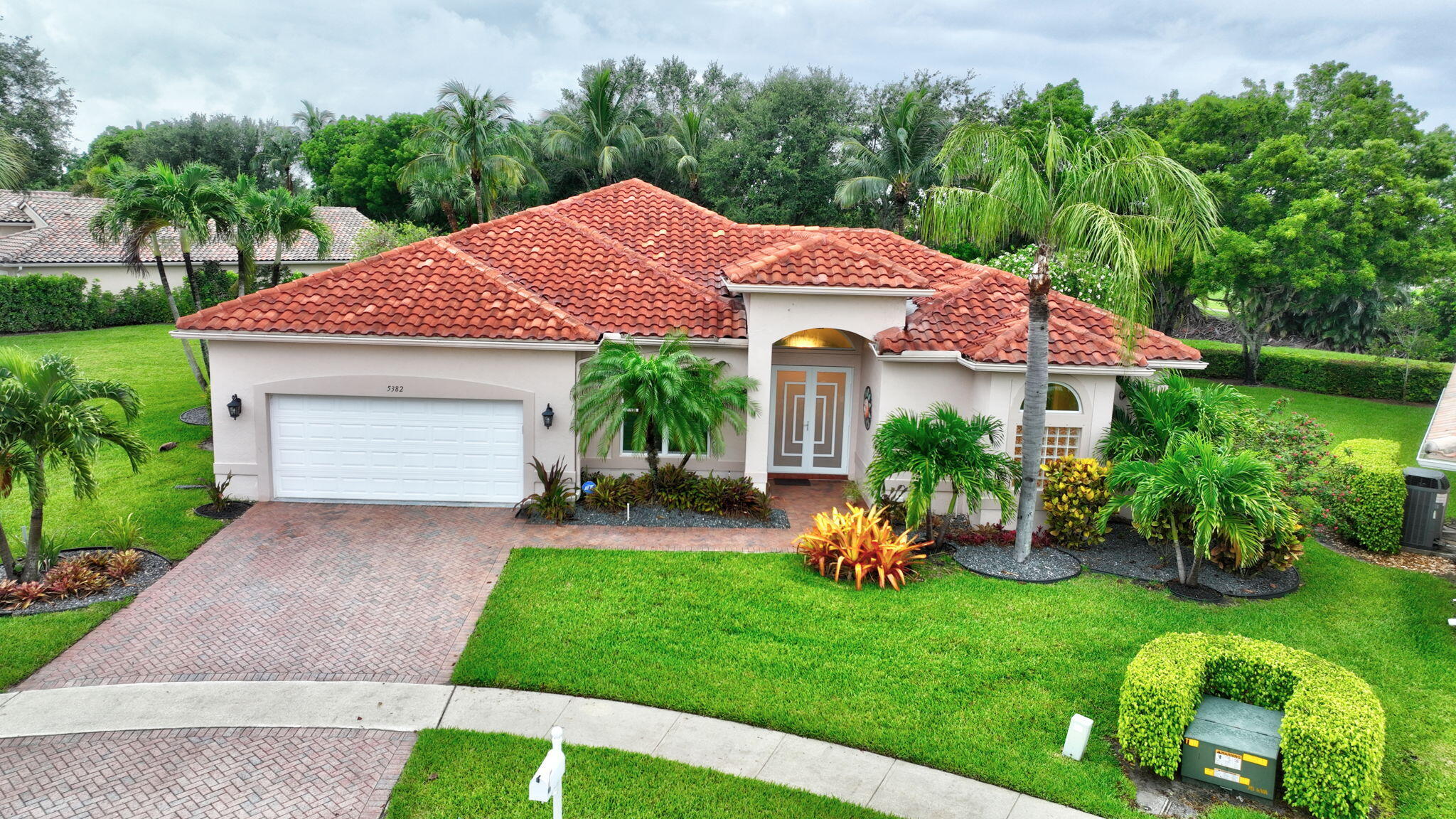 5382 Landon Circle