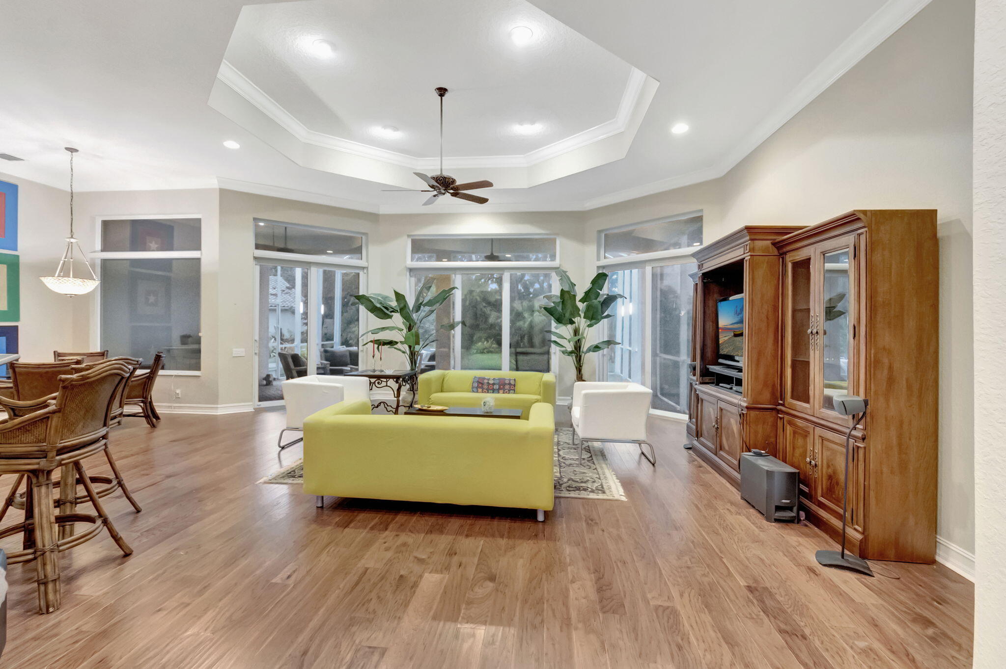 5382 Landon Circle