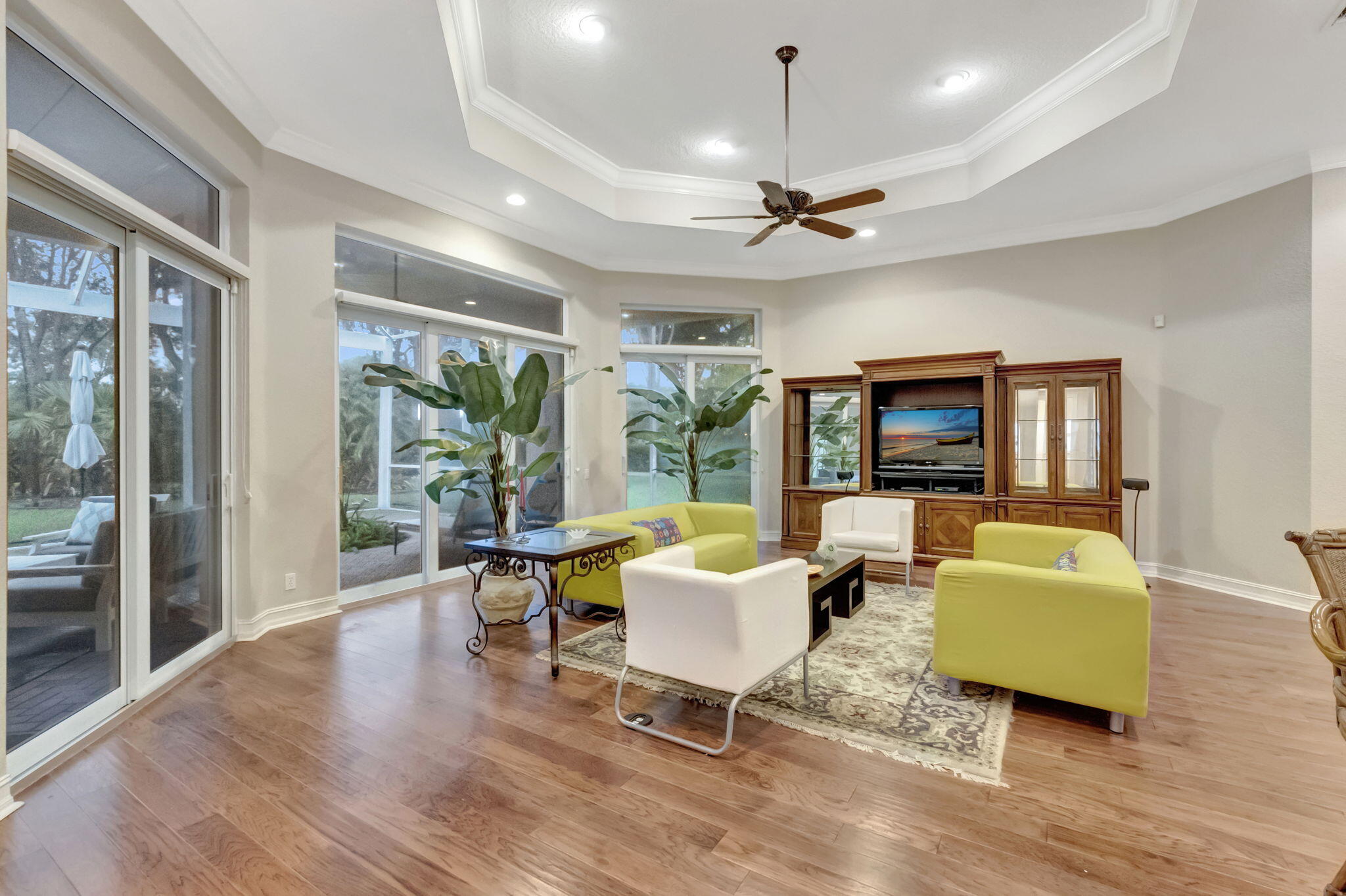 5382 Landon Circle