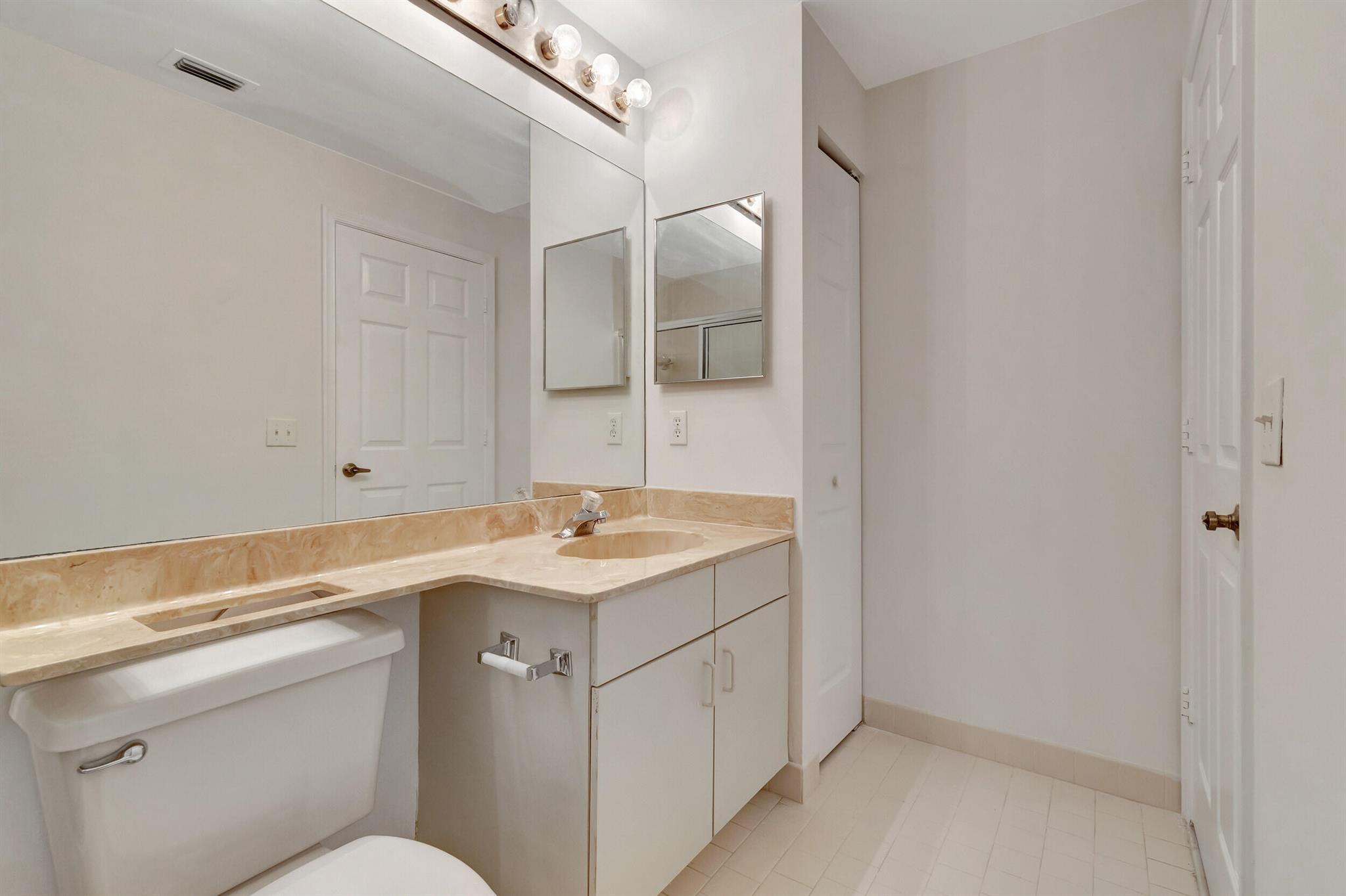 7884 Lexington Club Boulevard B