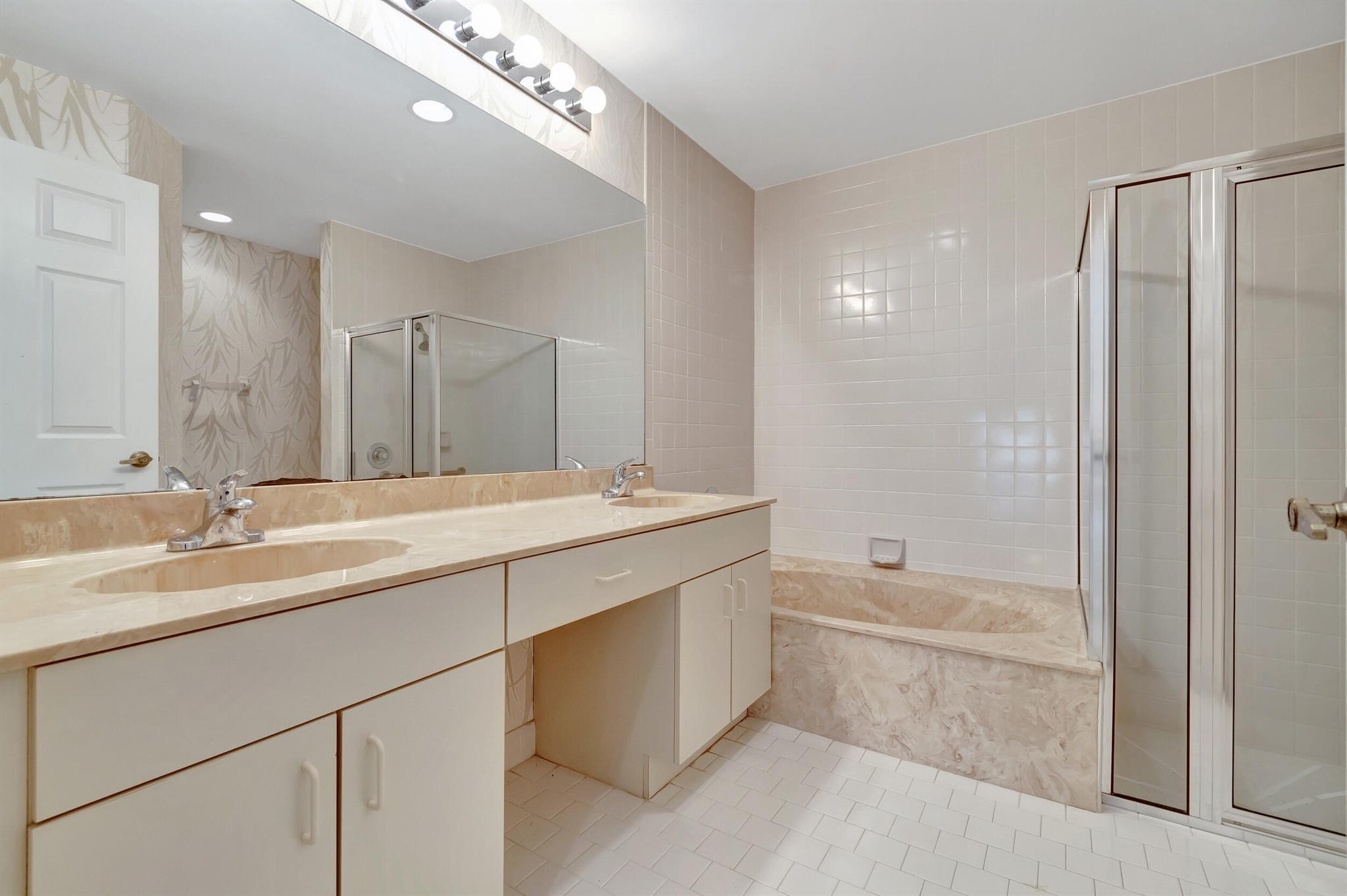 7884 Lexington Club Boulevard B