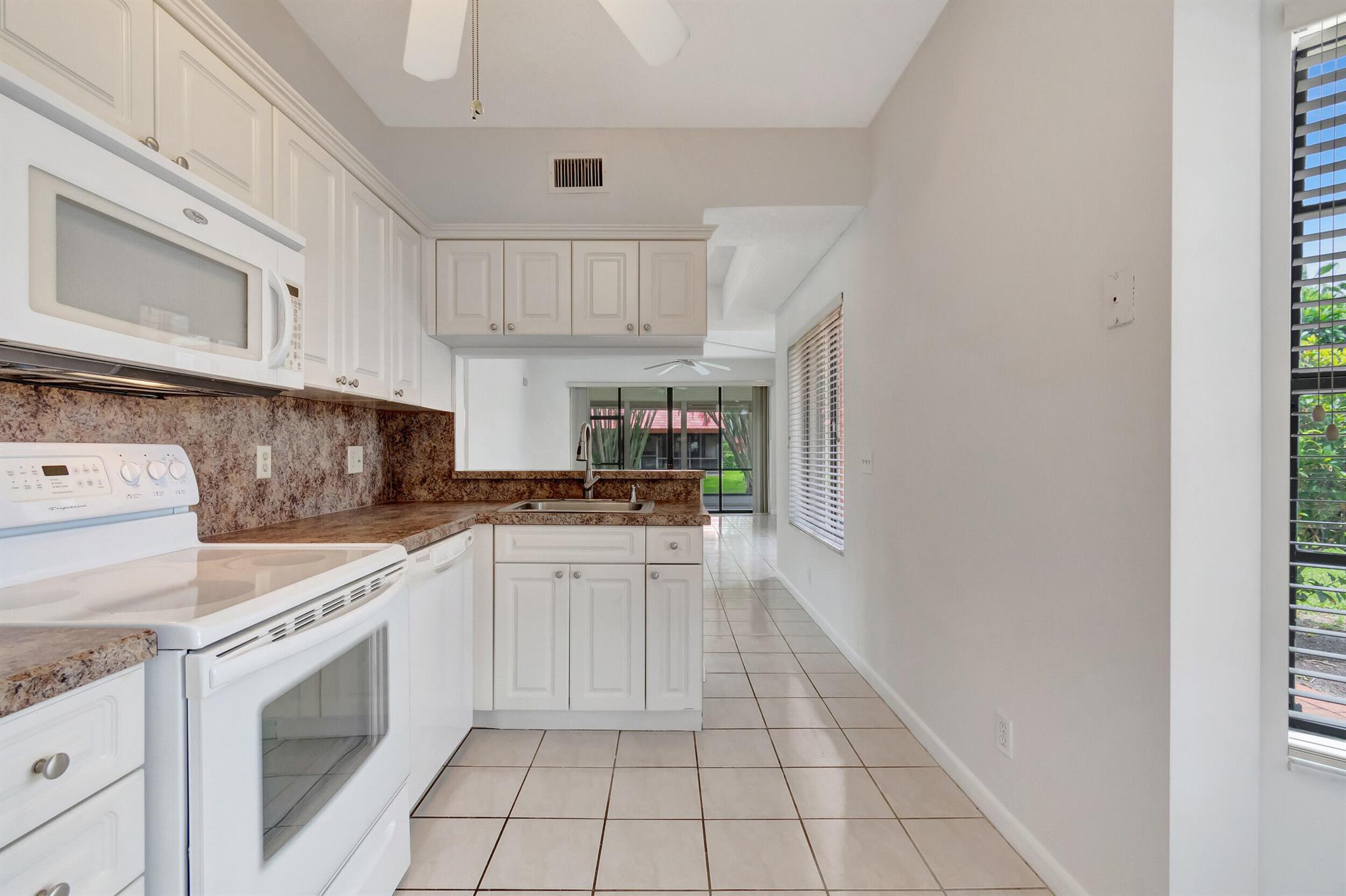 7884 Lexington Club Boulevard B