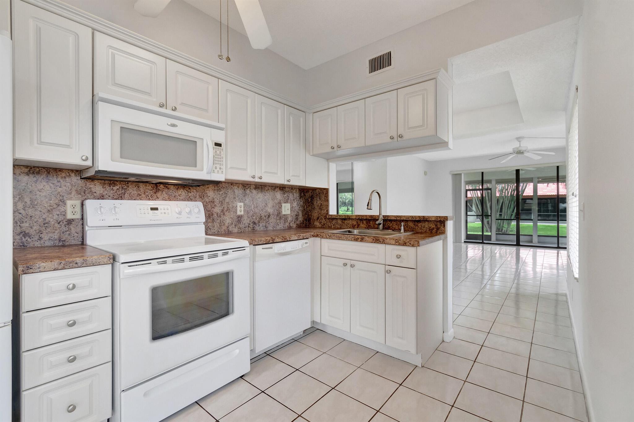 7884 Lexington Club Boulevard B