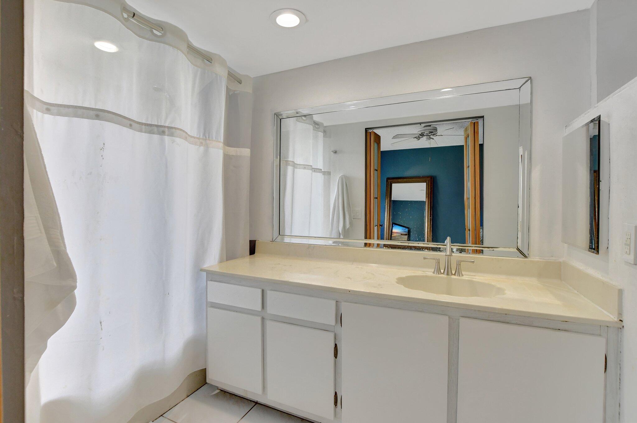 9233 SW 8th Street 401