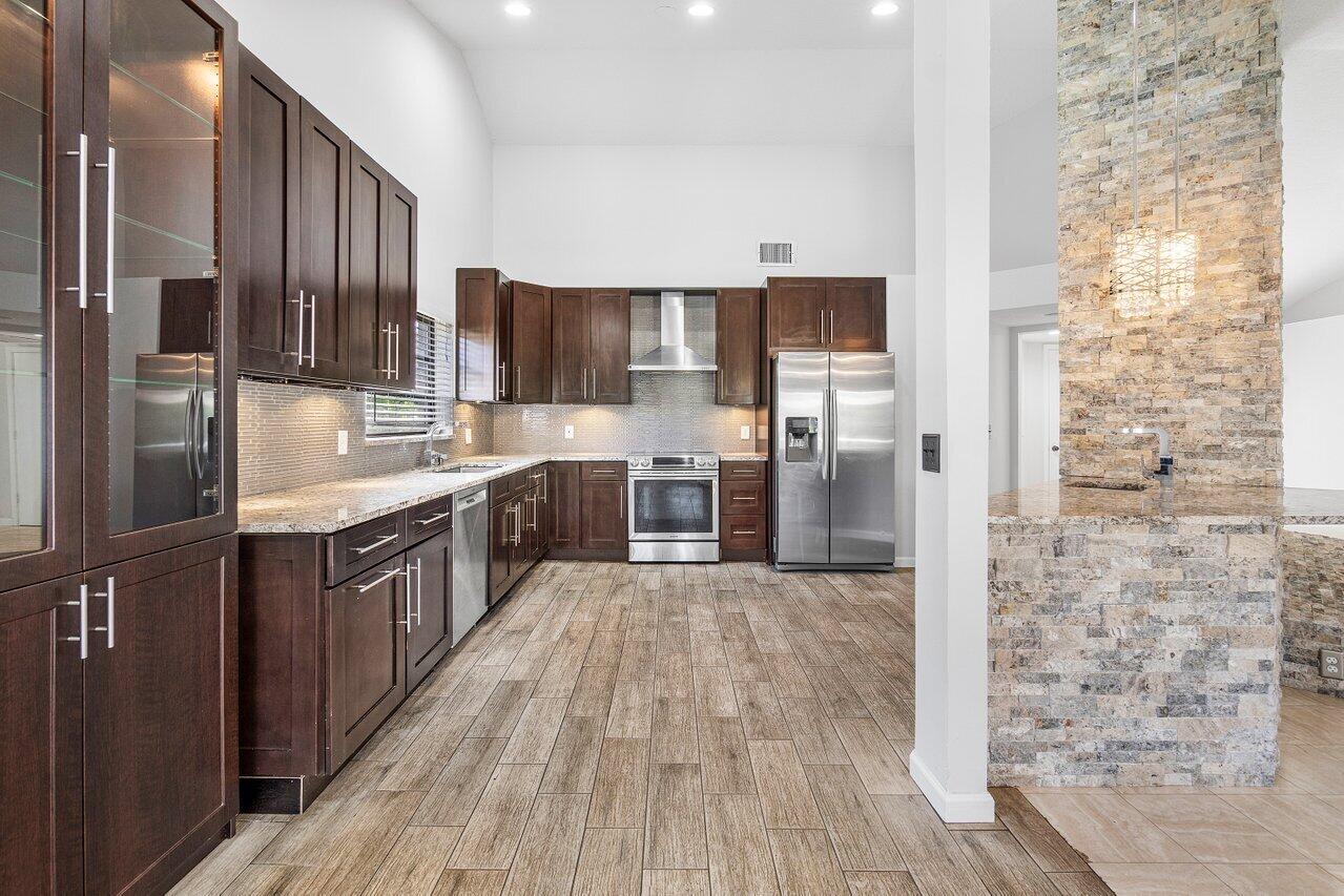 7020 NW 2nd Terrace