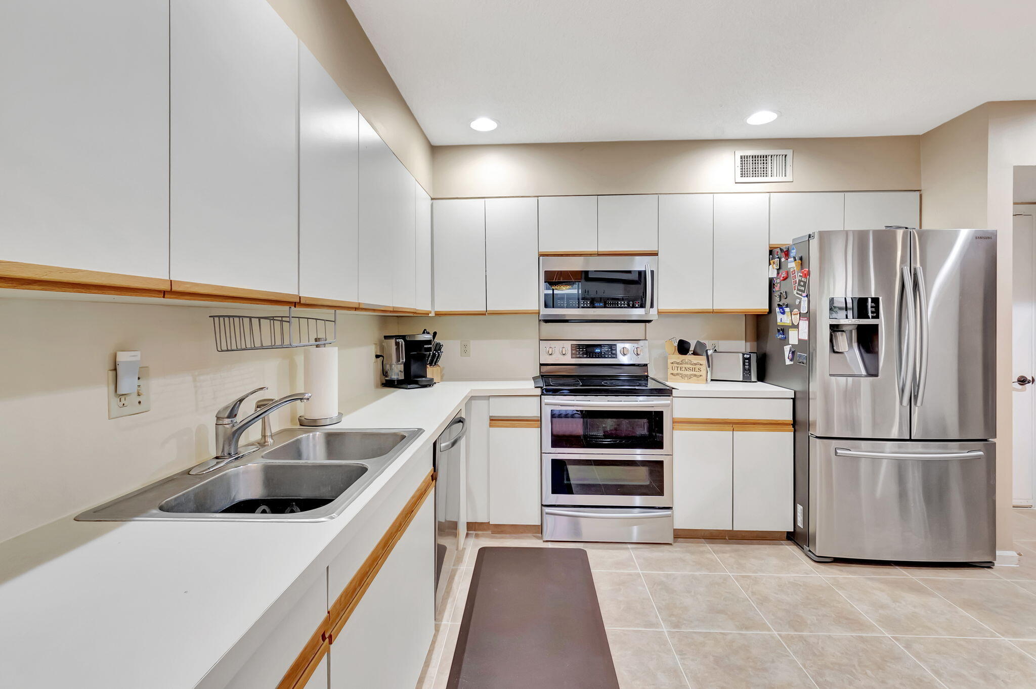 5520 Coach House Circle C