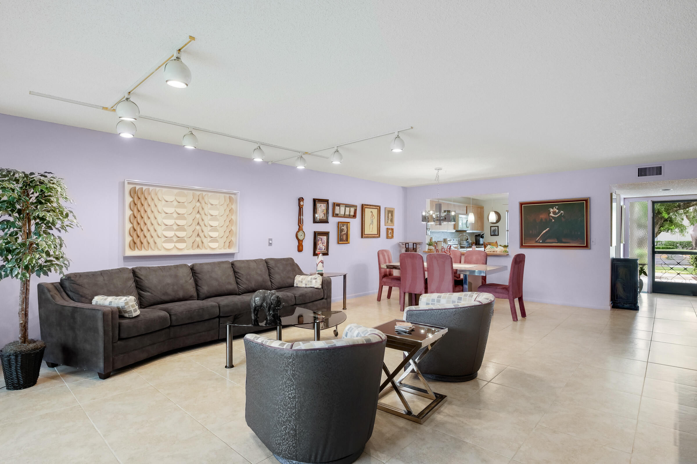 5617 Fairway Park Drive 104