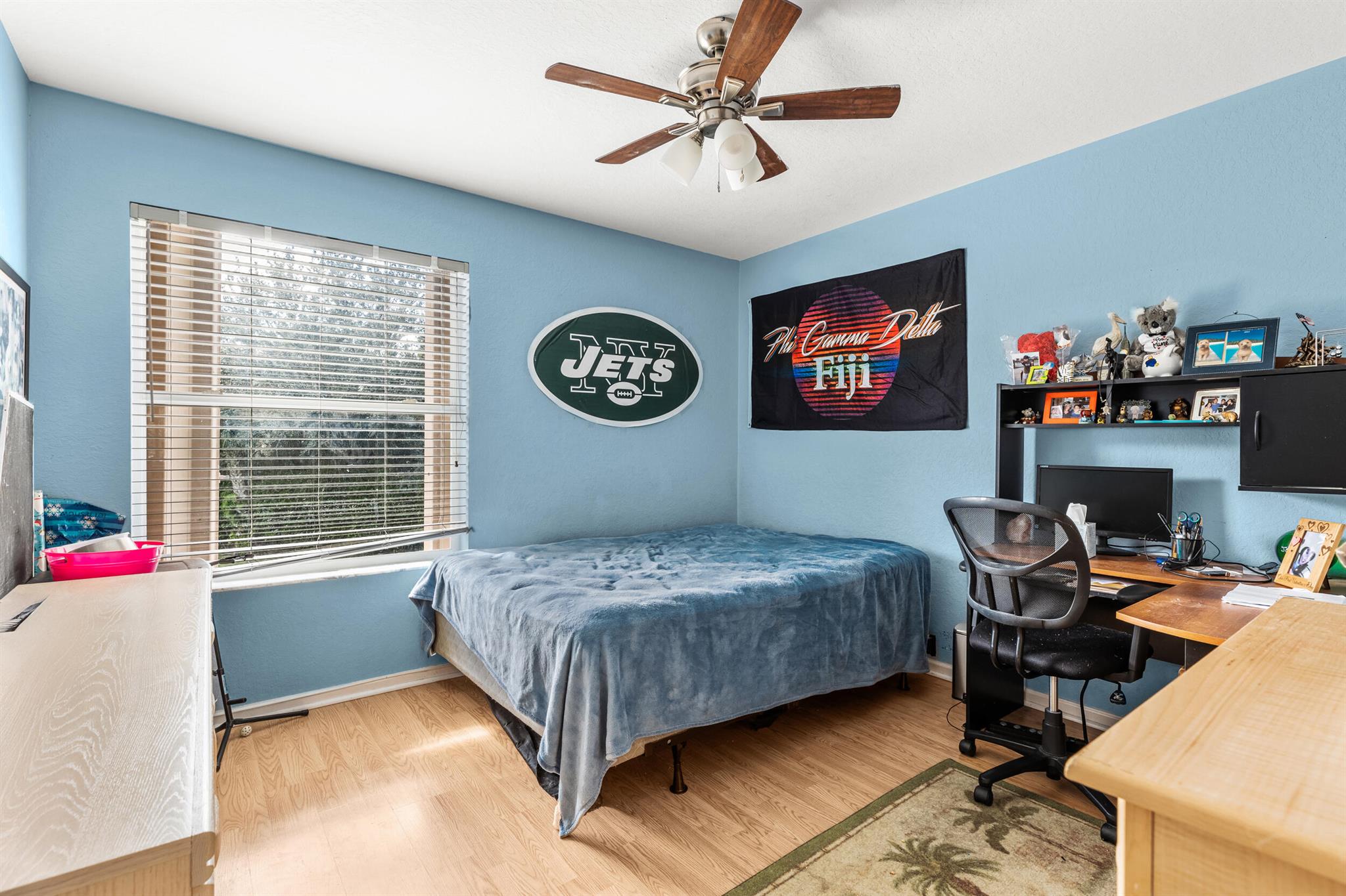 9274 Silver Glen Way