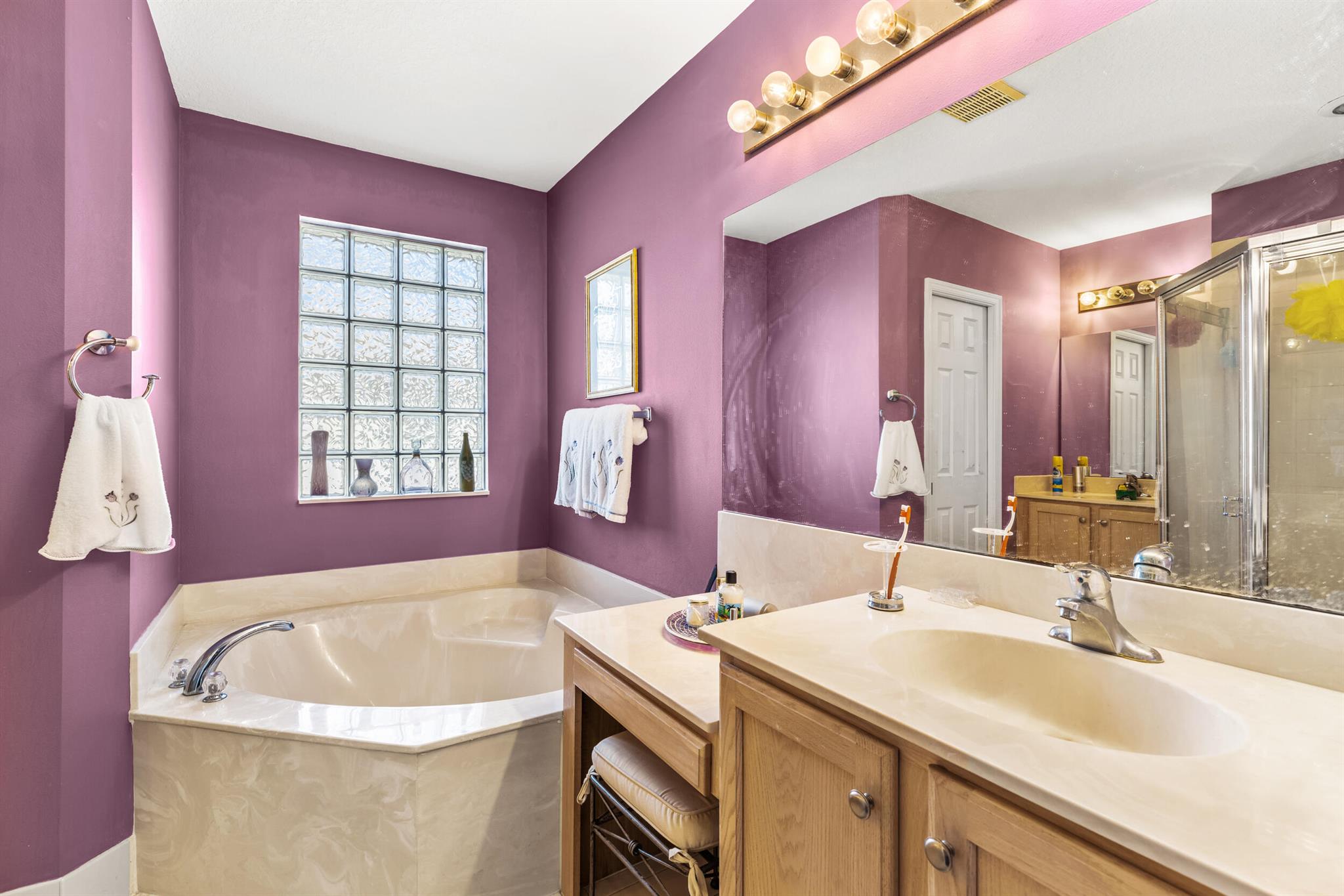 9274 Silver Glen Way