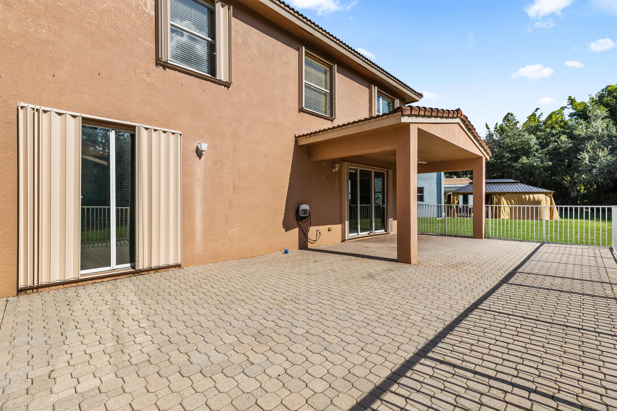 9274 Silver Glen Way