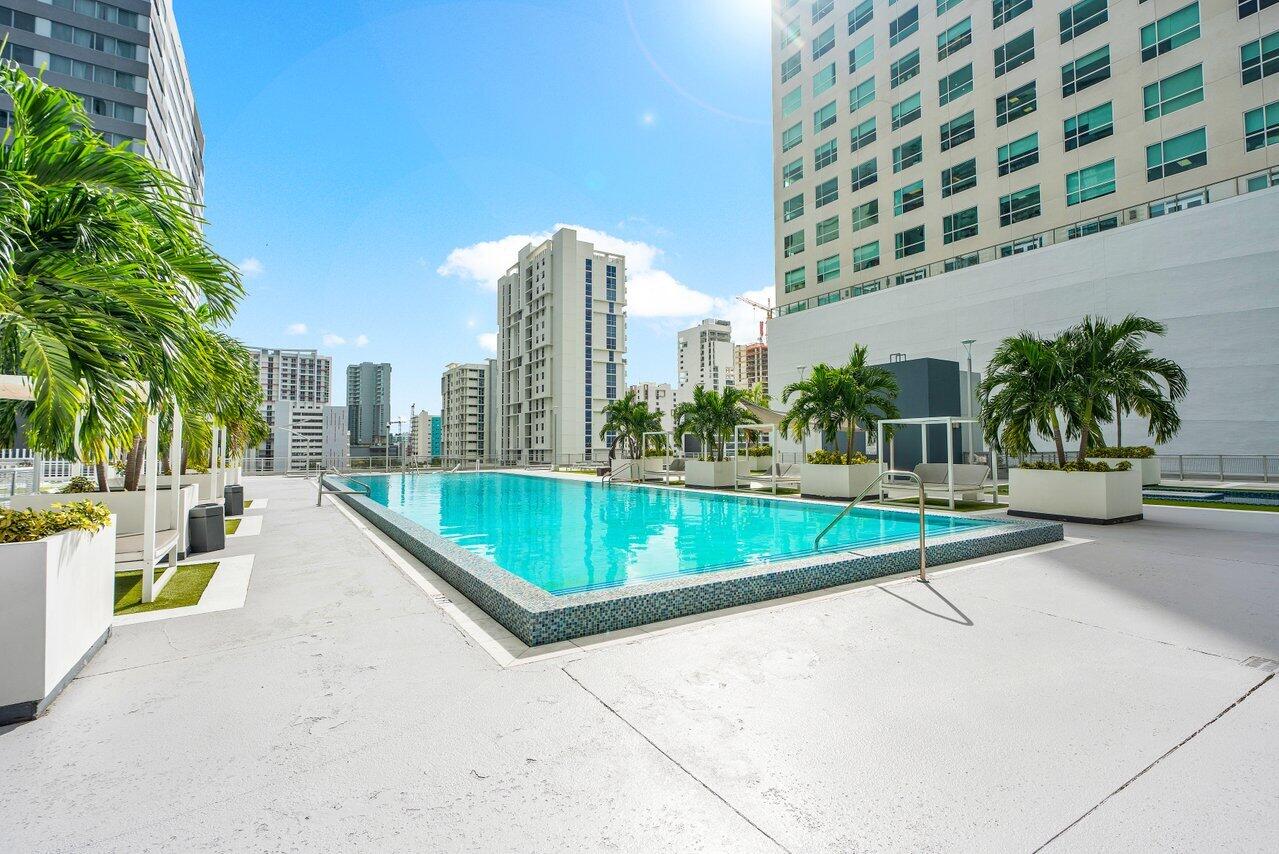 690 SW 1st Court 1913