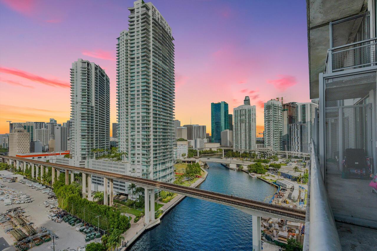 690 SW 1st Court 1913