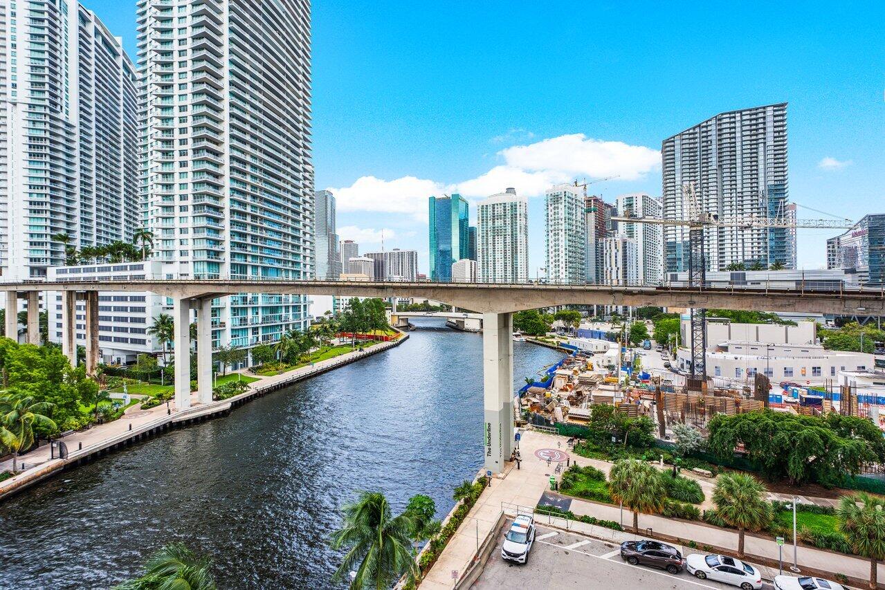 690 SW 1st Court 1913
