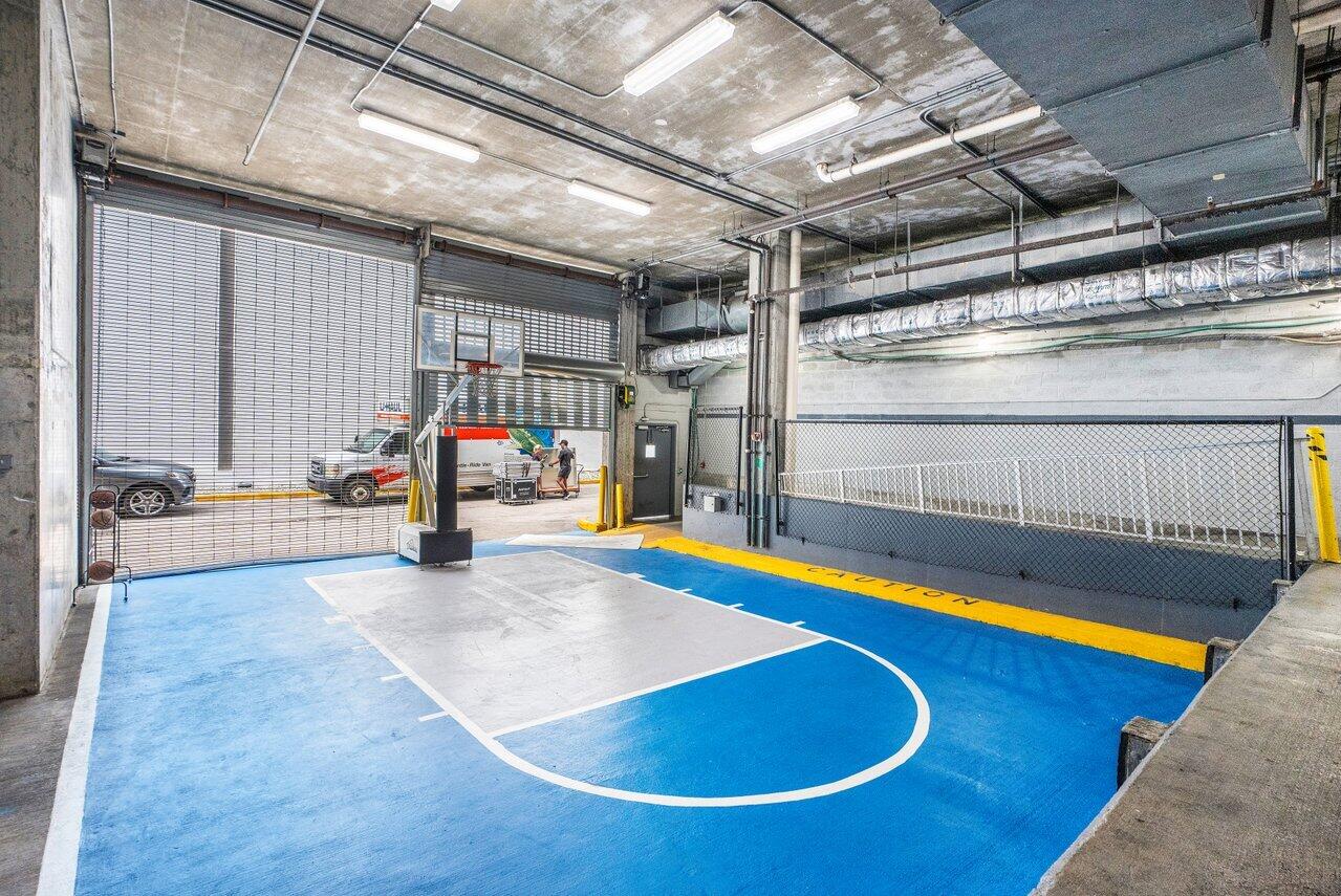 690 SW 1st Court 1913