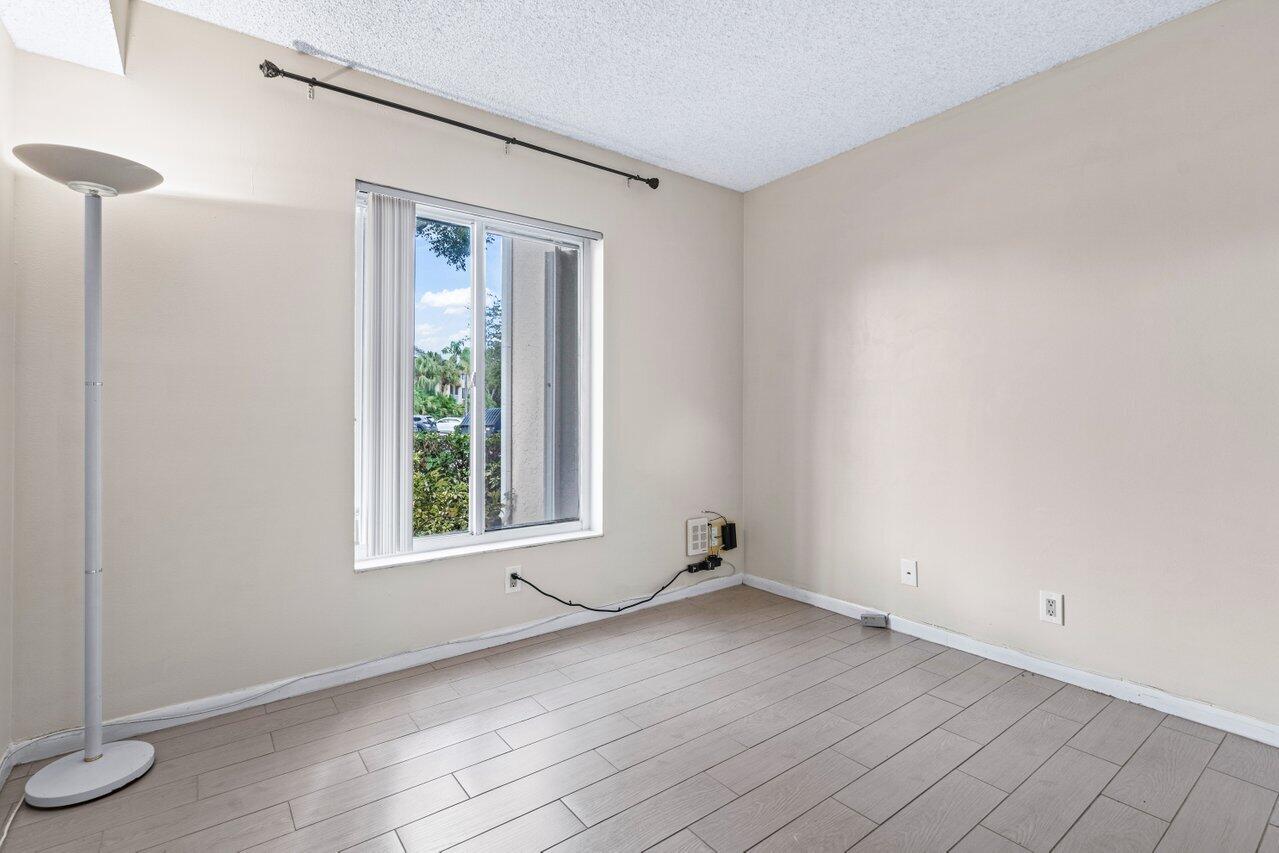 13750 Oneida Drive B1