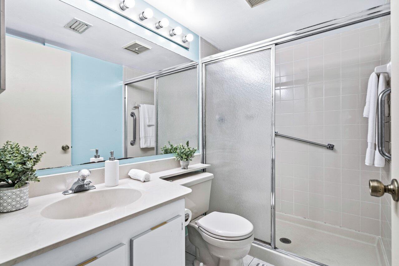 13750 Oneida Drive B1