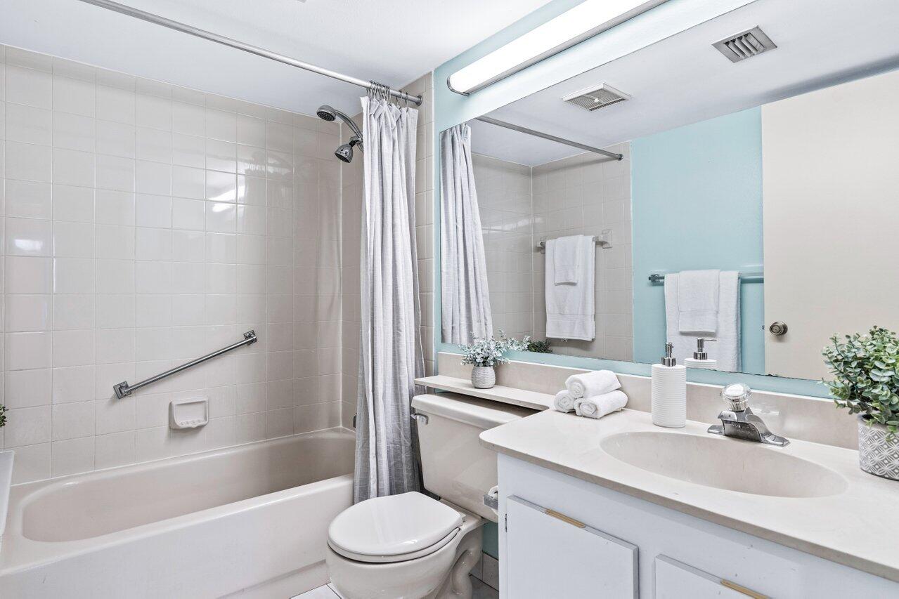 13750 Oneida Drive B1