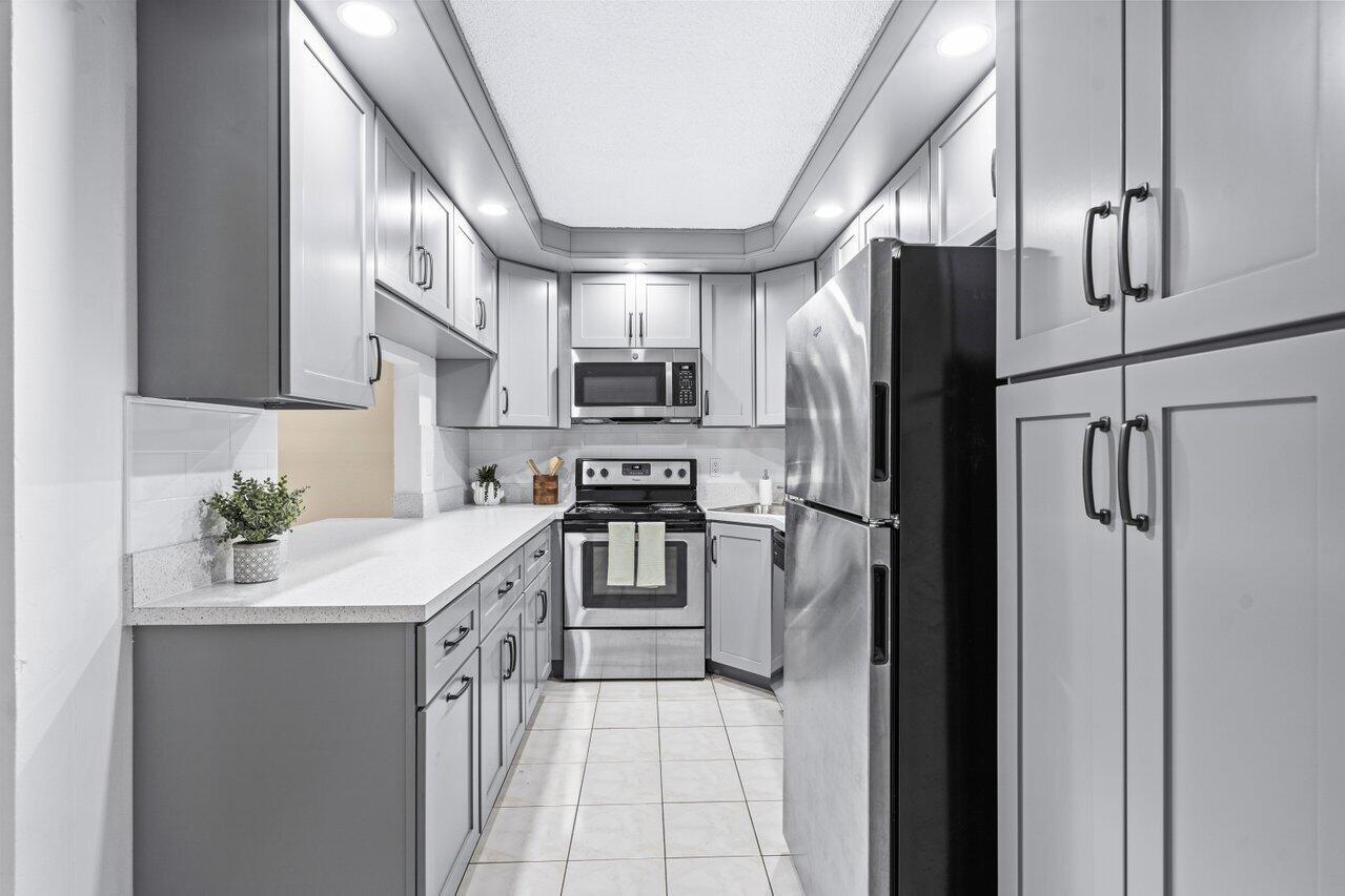 13750 Oneida Drive B1