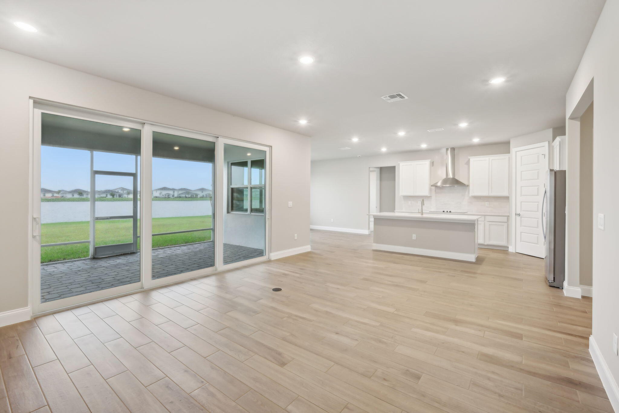 6441 Cloverdale Avenue