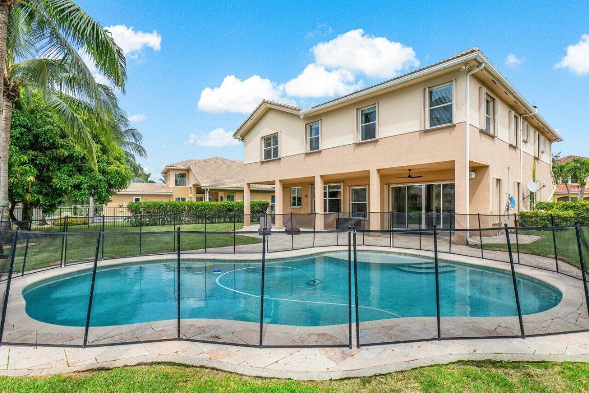 11843 Fox Hill Circle