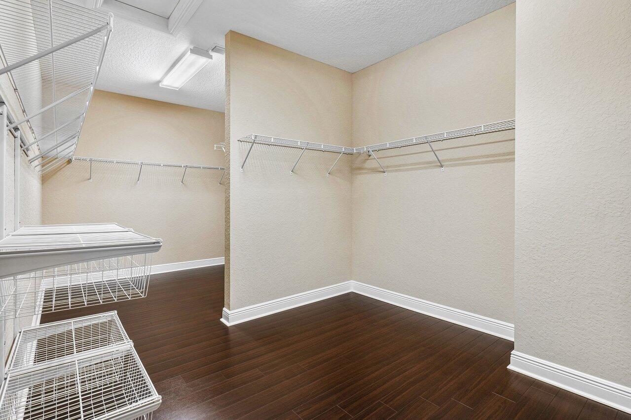 11843 Fox Hill Circle