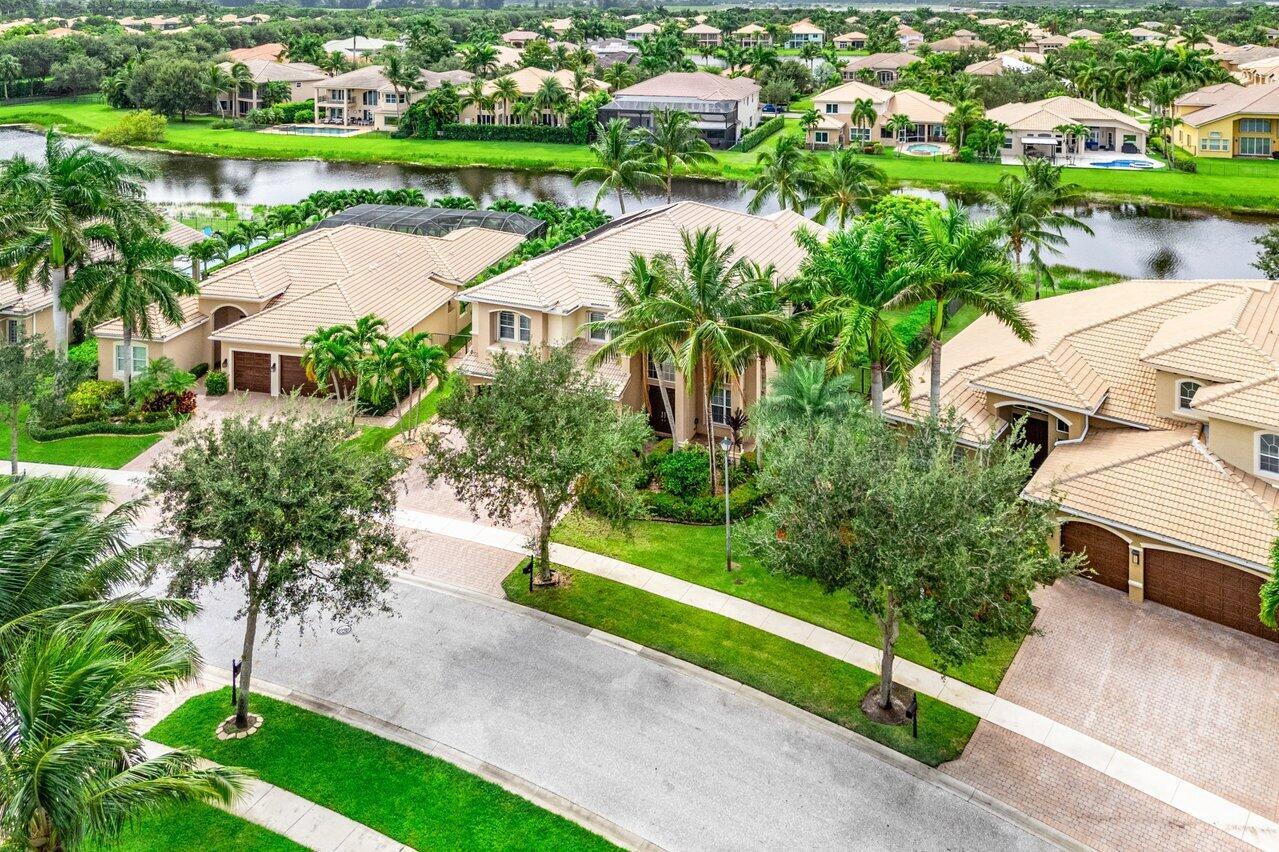 11843 Fox Hill Circle