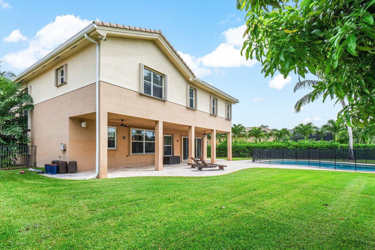 11843 Fox Hill Circle