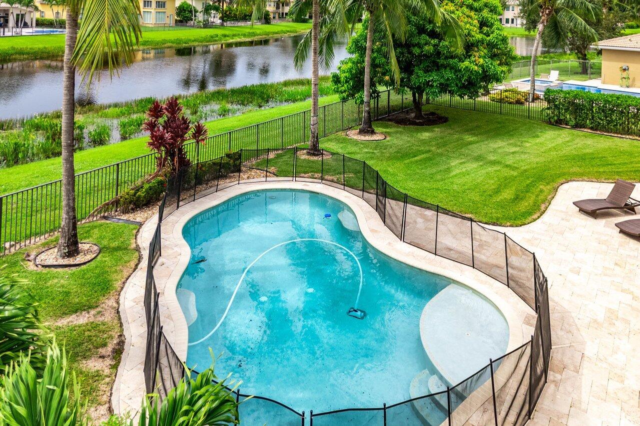 11843 Fox Hill Circle