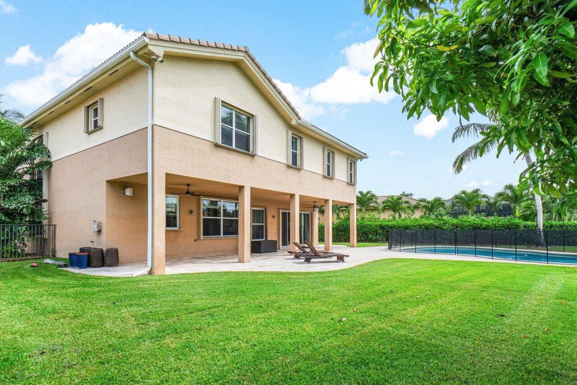 11843 Fox Hill Circle