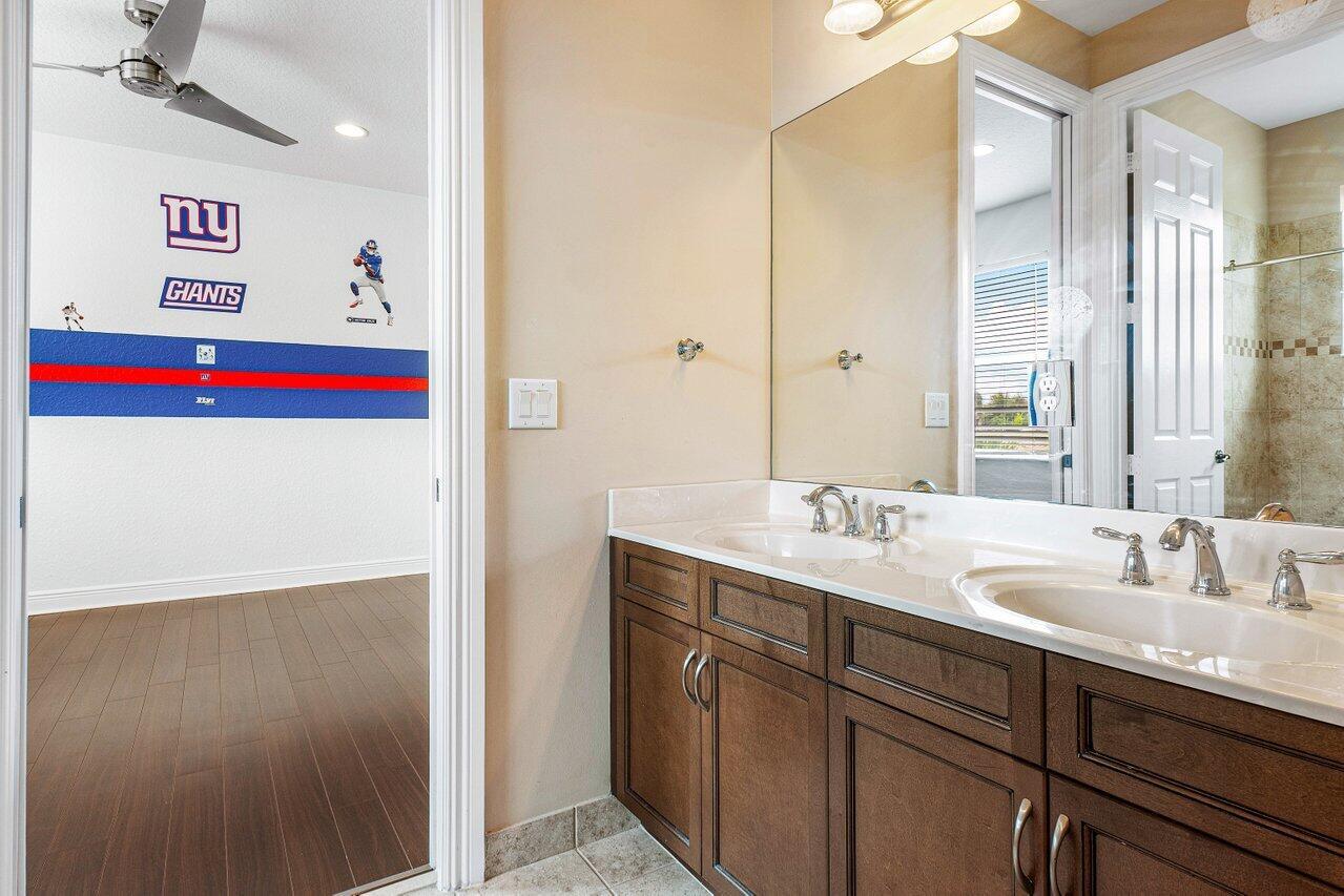 11843 Fox Hill Circle