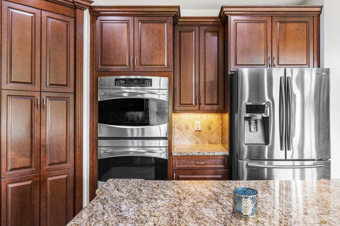 11843 Fox Hill Circle