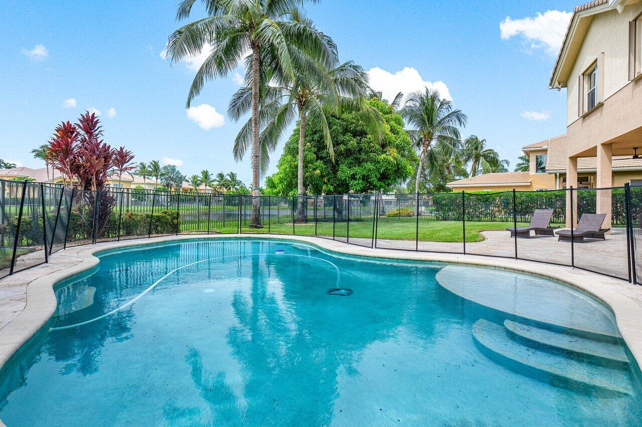 11843 Fox Hill Circle