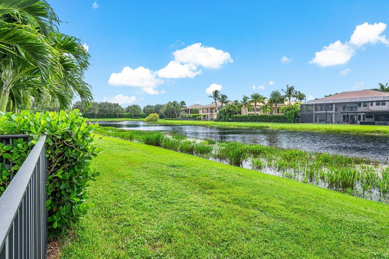 11843 Fox Hill Circle