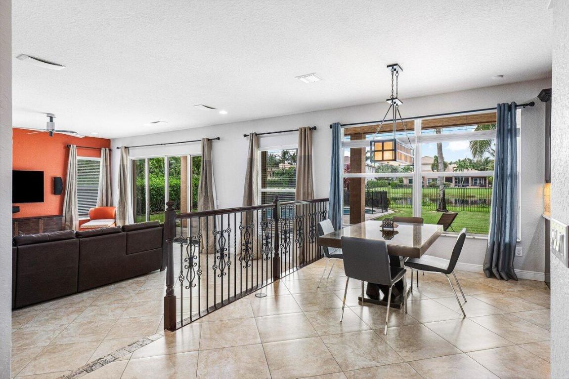 11843 Fox Hill Circle