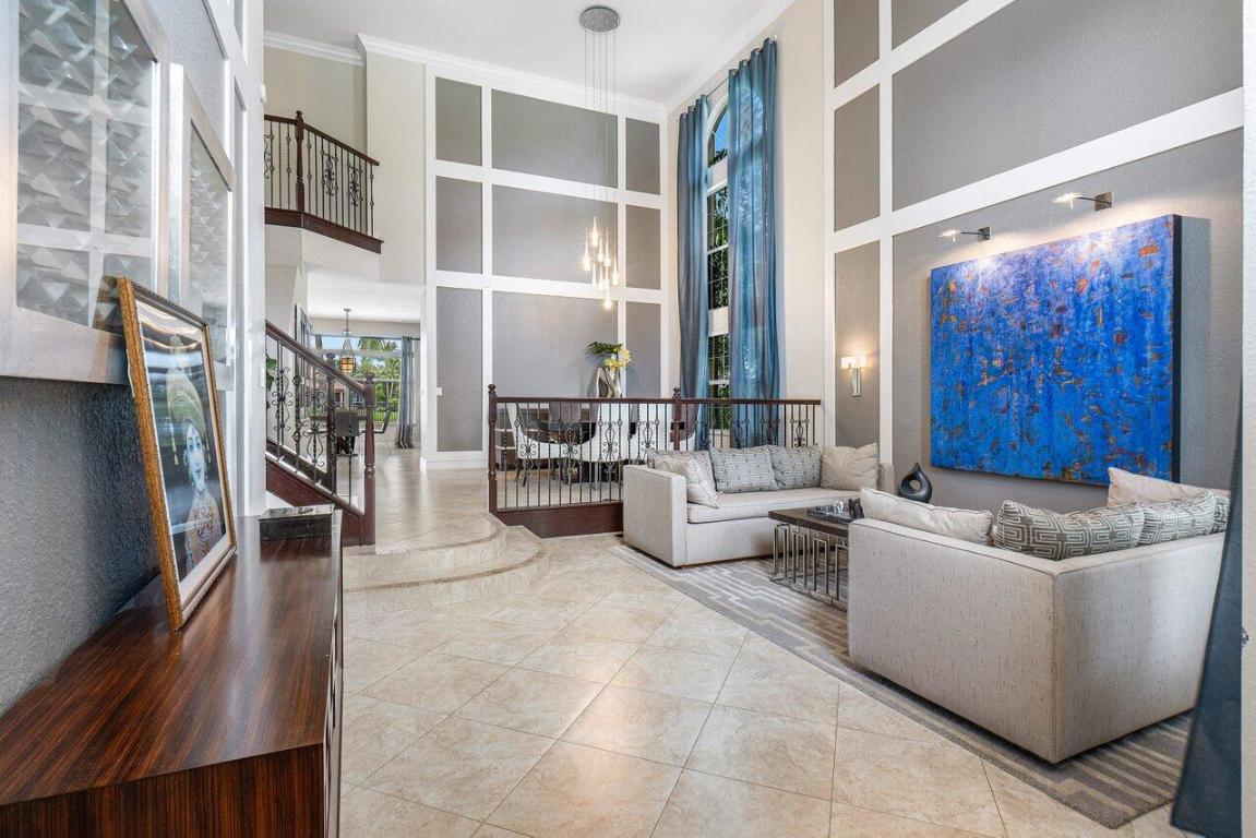 11843 Fox Hill Circle