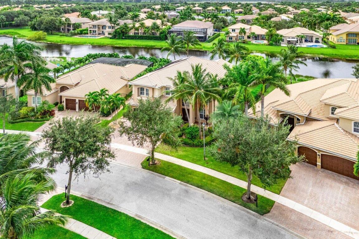 11843 Fox Hill Circle