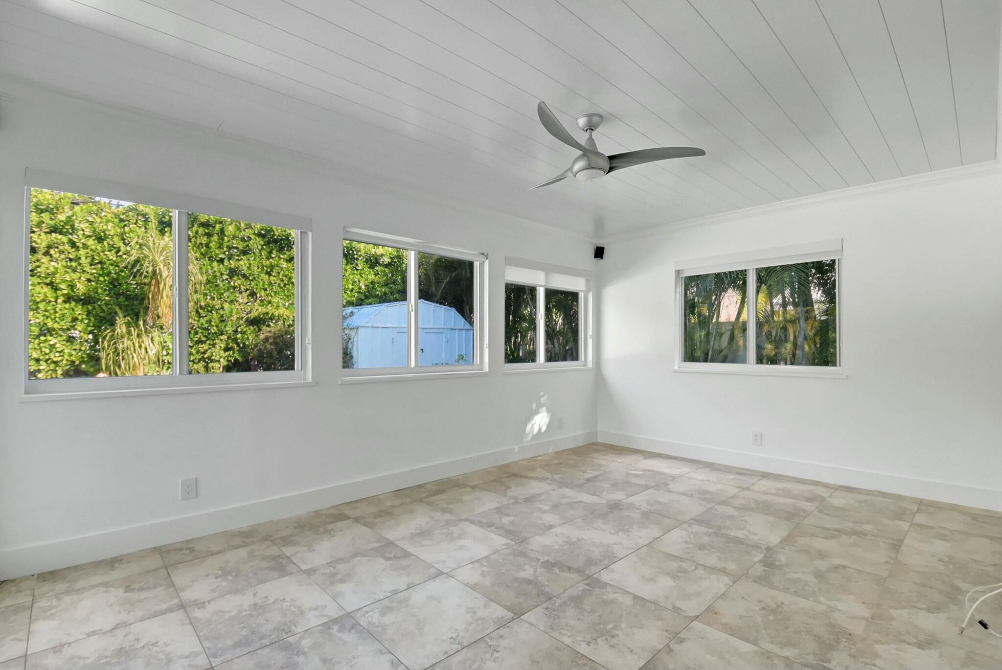 715 Sunshine Drive