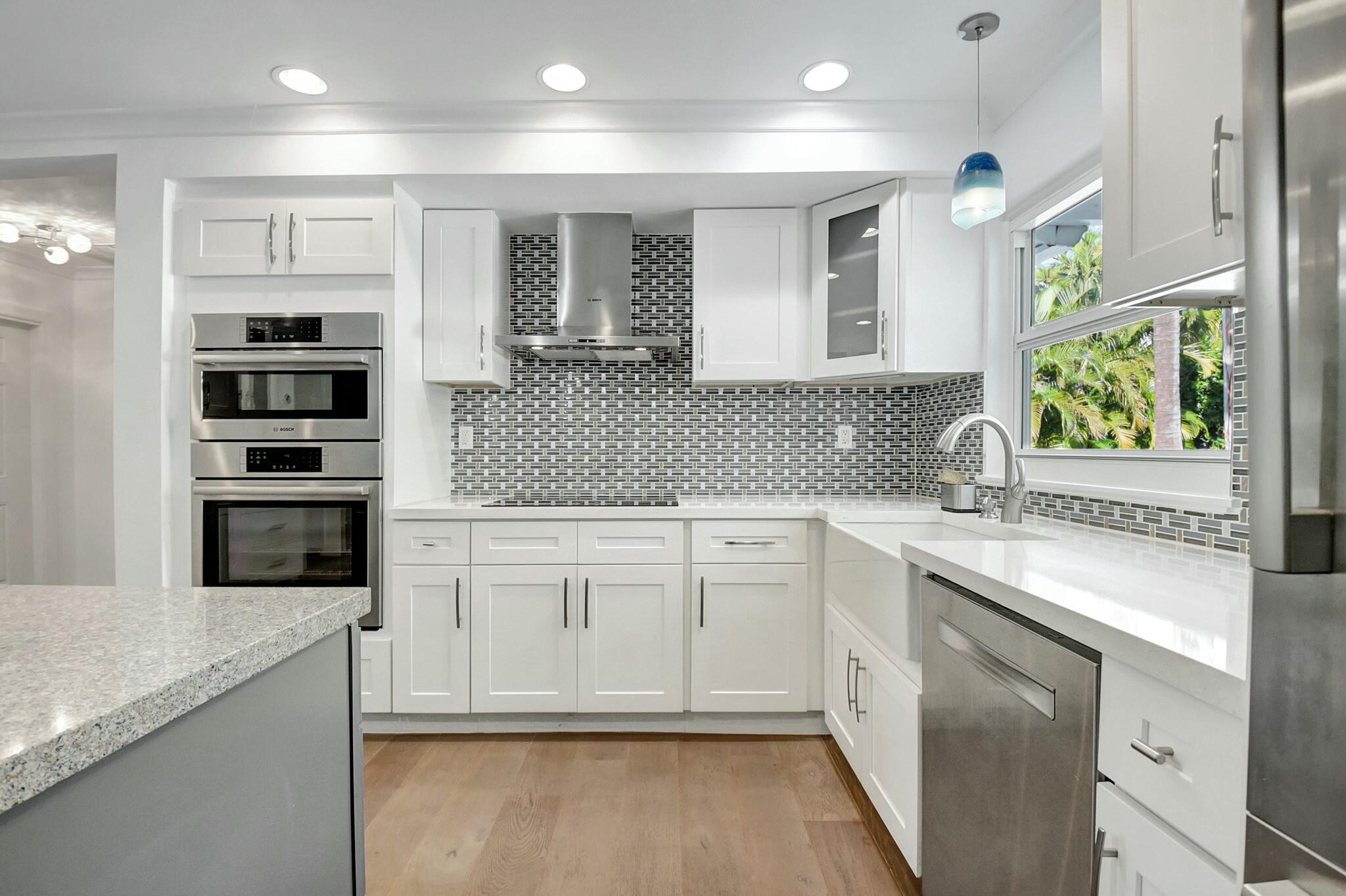 715 Sunshine Drive