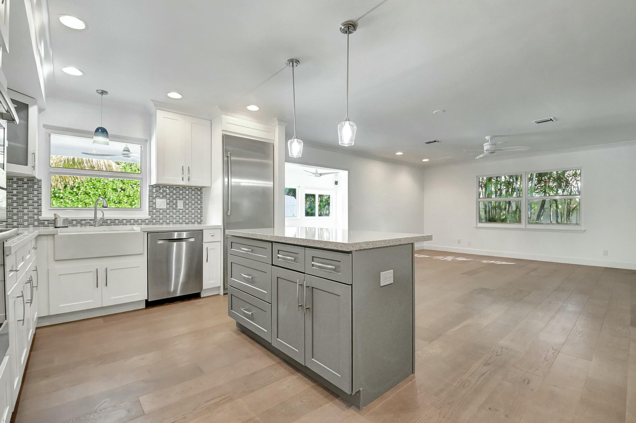 715 Sunshine Drive