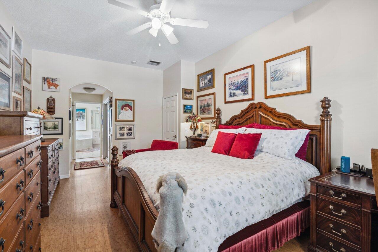 8233 Maidencane Place