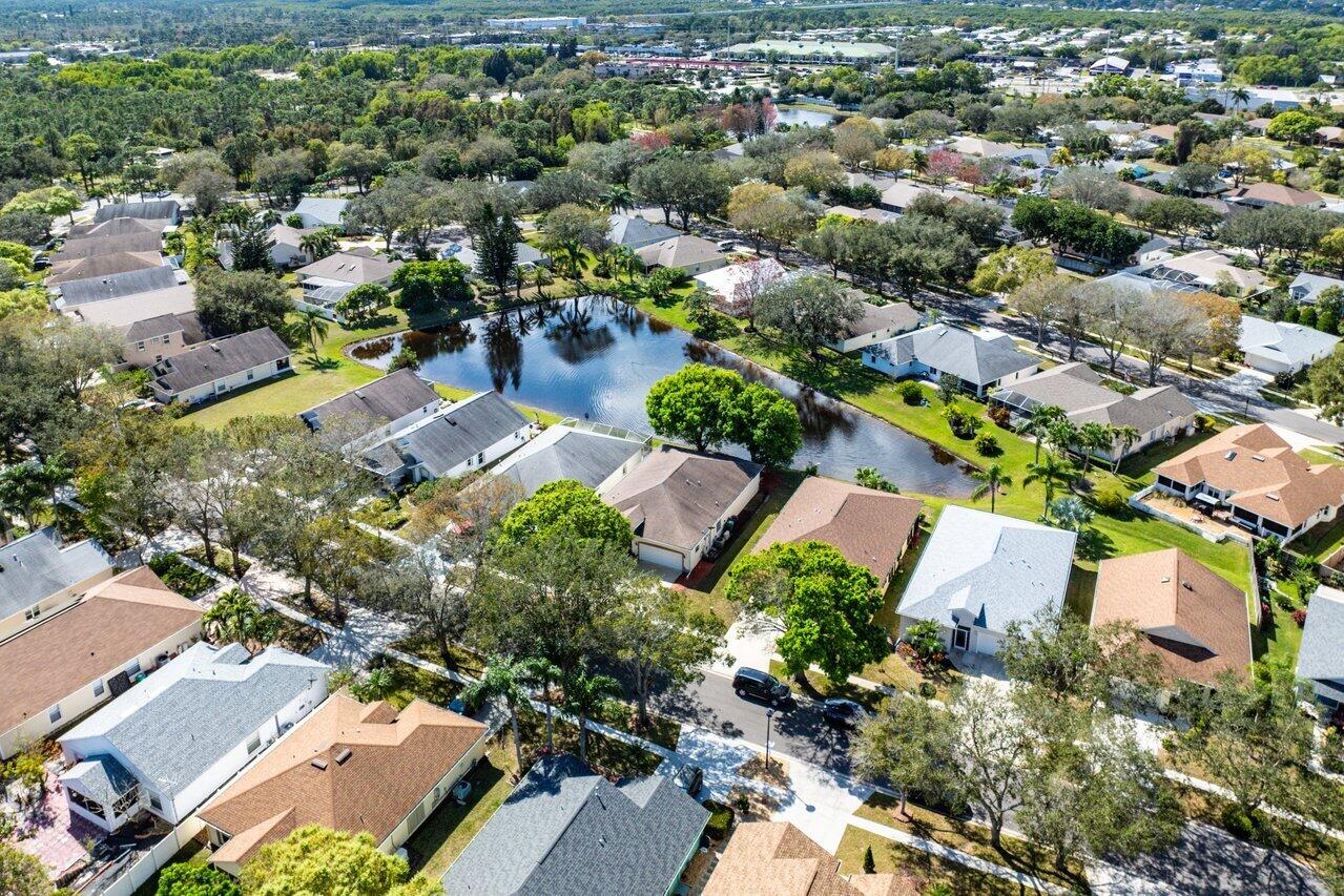 8233 Maidencane Place