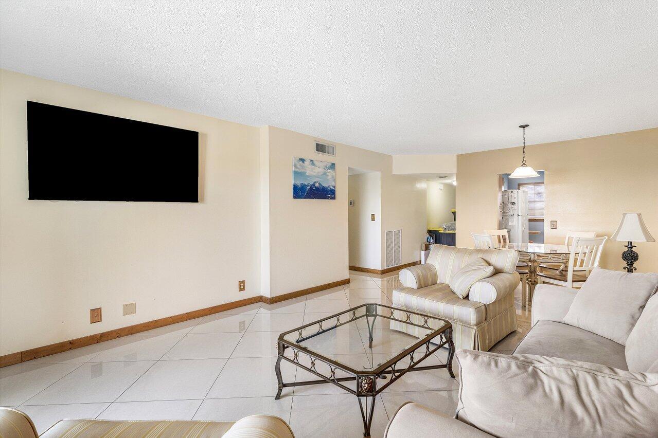 9101 W Sample Road 805