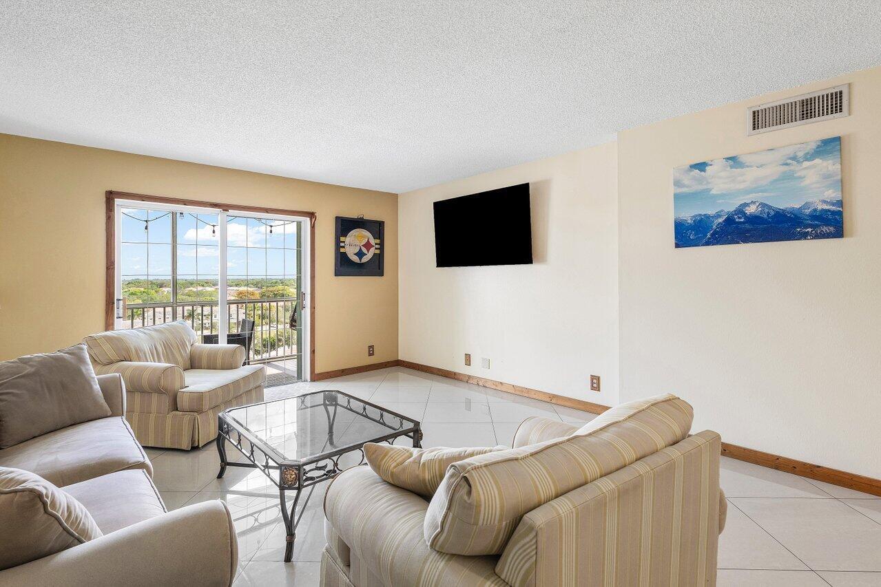 9101 W Sample Road 805