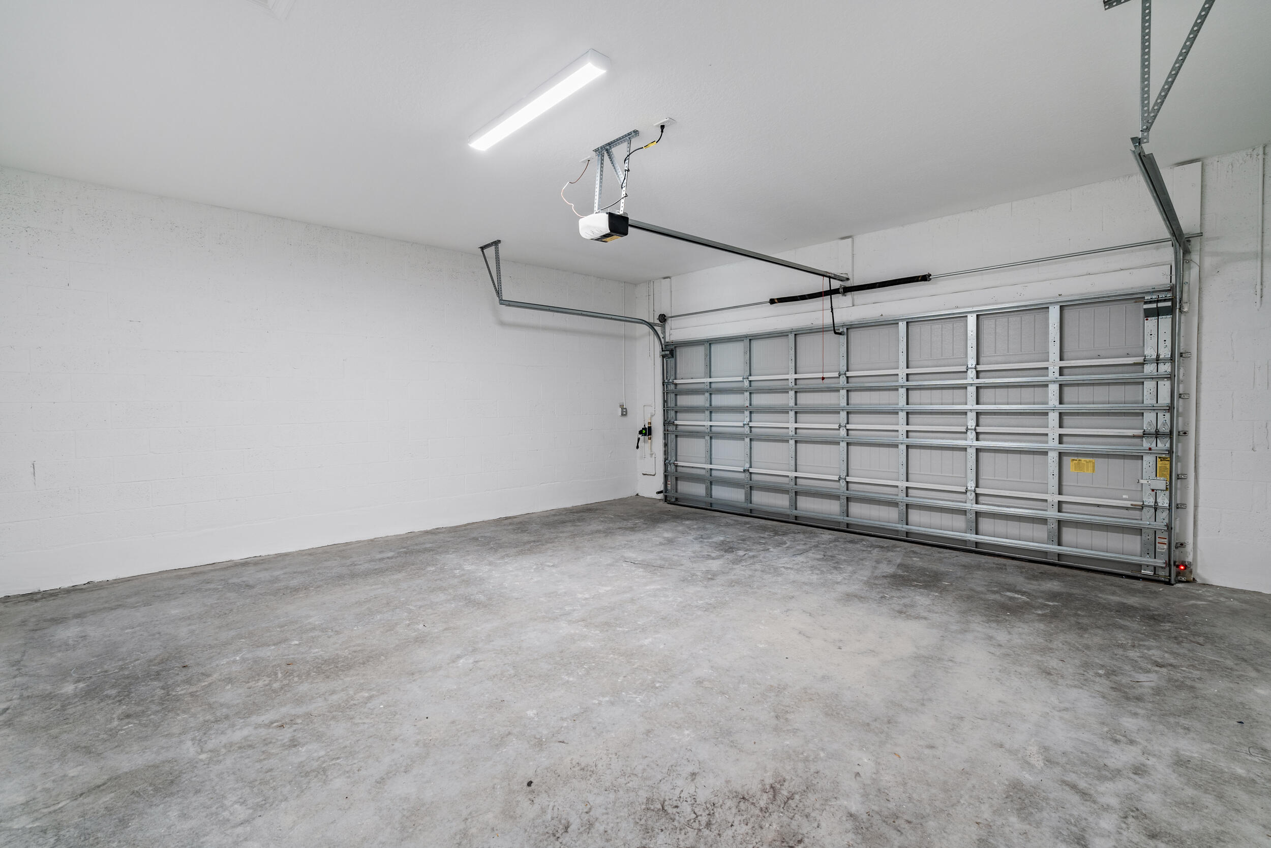 19564 Rugged Trunk Trail