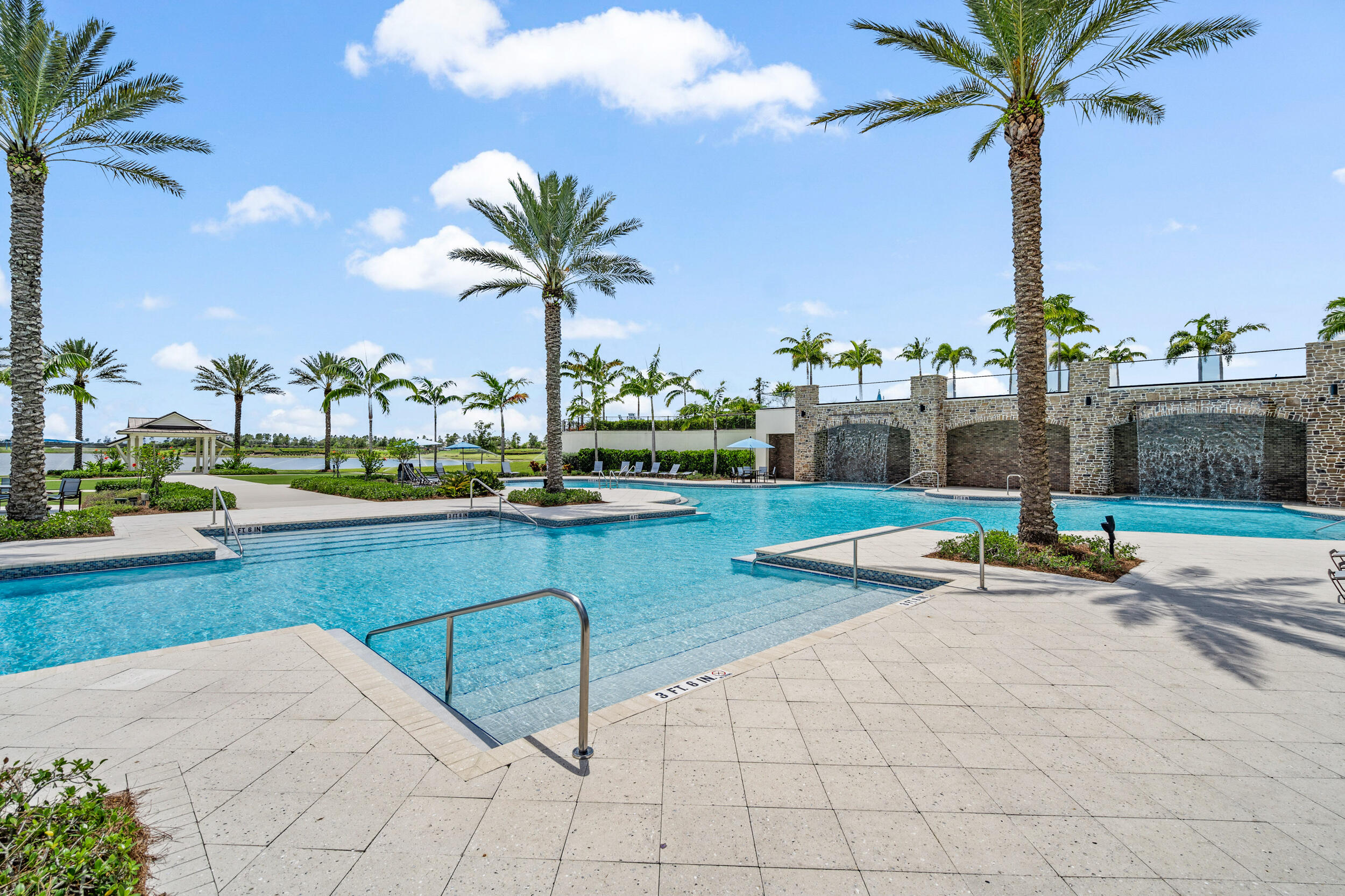 19564 Rugged Trunk Trail