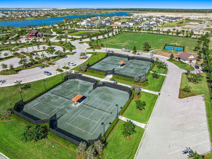 19564 Rugged Trunk Trail