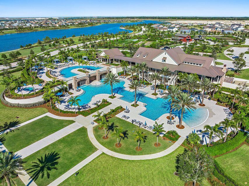 19564 Rugged Trunk Trail